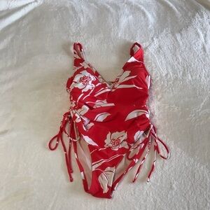 KONA SOL / Red & white Floral One Piece Bathing Suit Size S